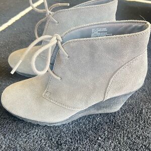 Women's Suede Ankle Boots - Gray